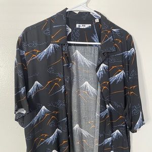 Men’s UNIQLO Button Down Shirt Short Sleeve Large
